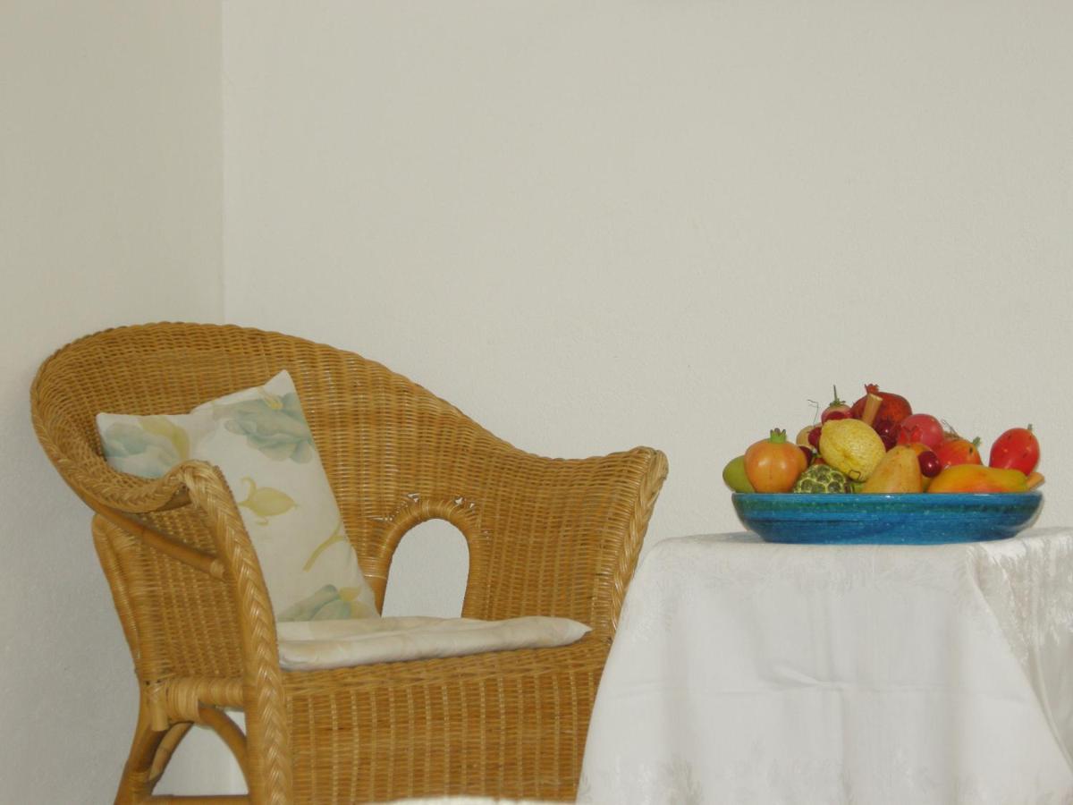 Via Dei Gerani B&B Sìnnai Стая снимка